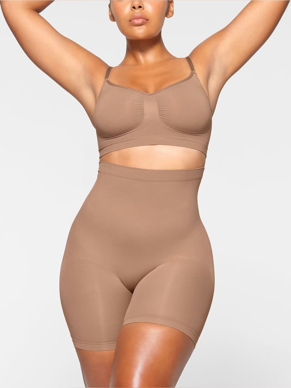 Skims Seamless Mid Thigh Short Small